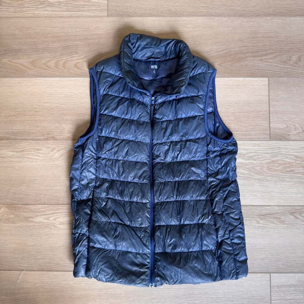 Uniqlo Navy Blue Quilted Puffer Vest Full Zip Size Medium